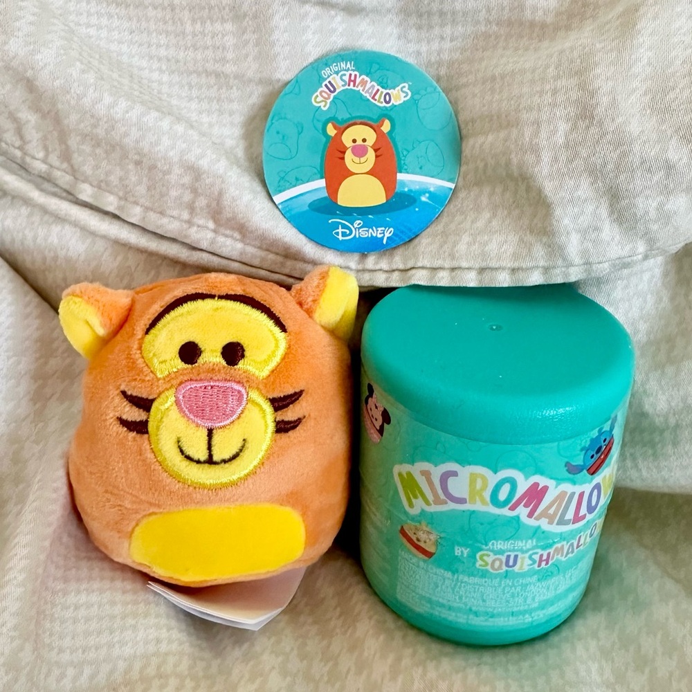 Brand New 2.5” Disney Mystery Squad Tigger Micromallow Squishmallow